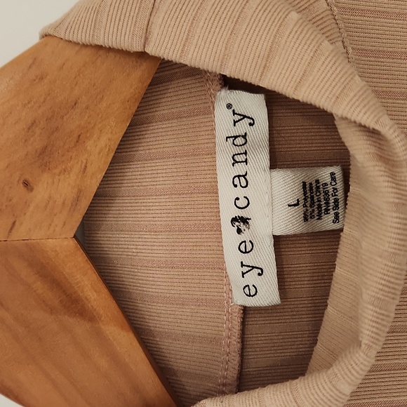 Ladies Eye Candy Short Sleeve Turtleneck Top - Picture 2 of 3